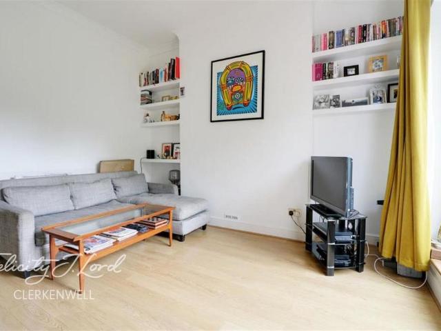 Apartment for rent in Highbury, Greater London