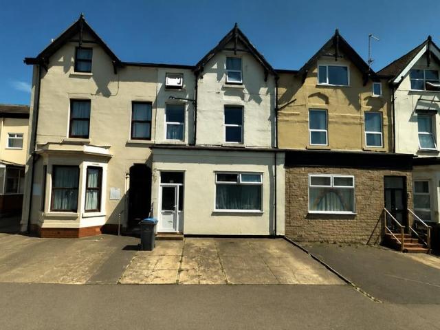 Flat for rent in Revoe, Blackpool