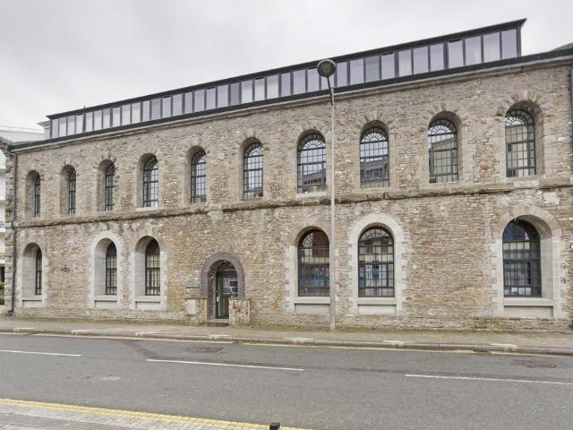 Flat for rent in Spike Island, Feckenham