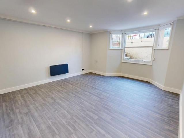 Apartment for rent in Brunswick, Brighton & Hove