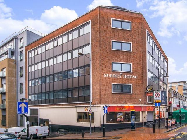 Flat for rent in London Borough of Croydon, Greater London