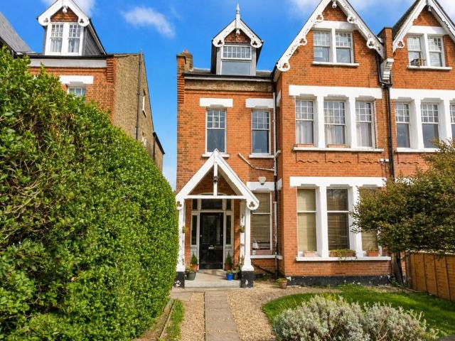 Flat for rent in London Borough of Lewisham, Lower Sydenham