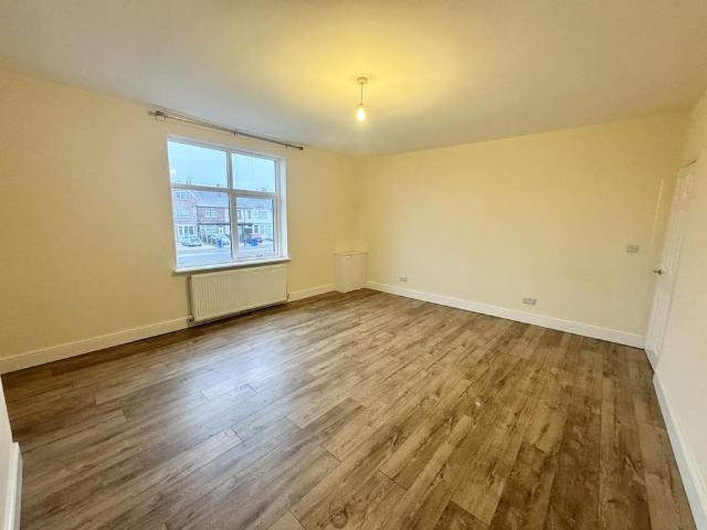 Apartment for rent in Meadowhead, Batemoor