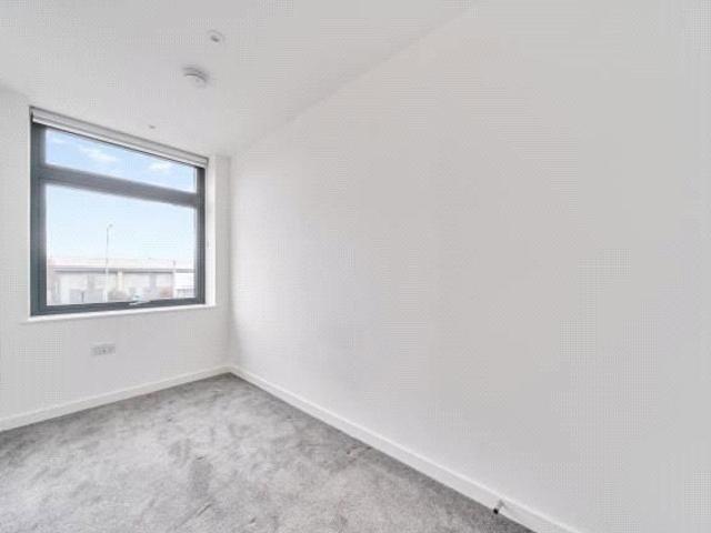 Apartment for rent in Birch Green, Lower Halliford