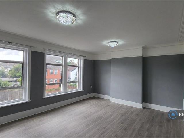 Flat for rent in New Barnet, Greater London