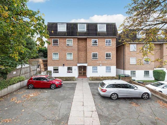 Flat for rent in London Borough of Lewisham, Greater London