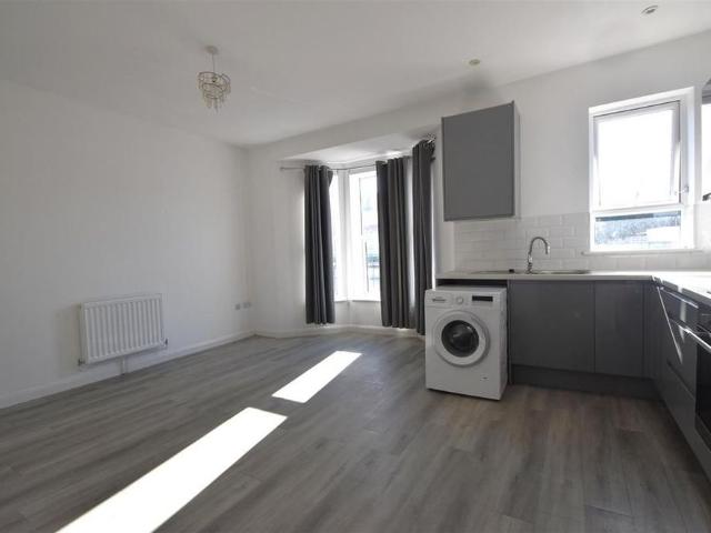 Apartment for rent in Belmont, Guestling Green