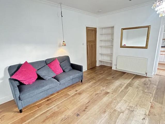 Apartment for rent in East Pilton, Scotland