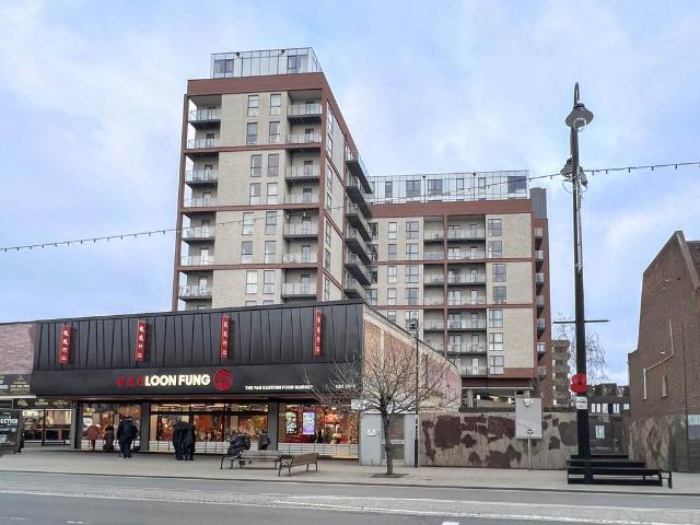 Flat for rent in New Malden, Greater London