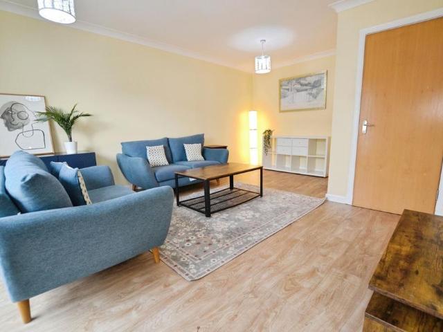 Apartment for rent in Hillside, Leith