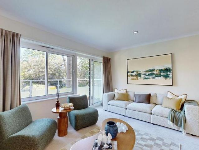 Apartment for rent in St Margarets, Greater London