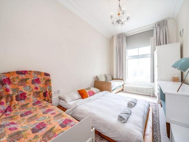 Apartment for rent in London Borough of Hounslow, Spring Grove