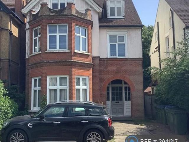 Flat for rent in Blackhills, Surrey