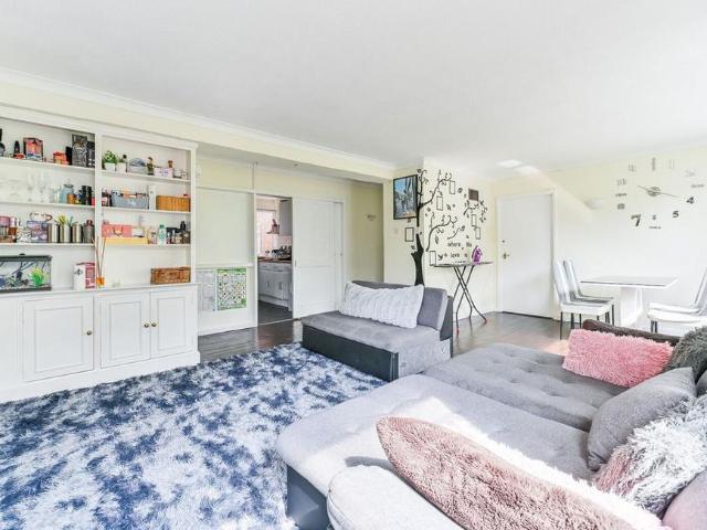 Apartment for rent in Upper Sydenham, Greater London