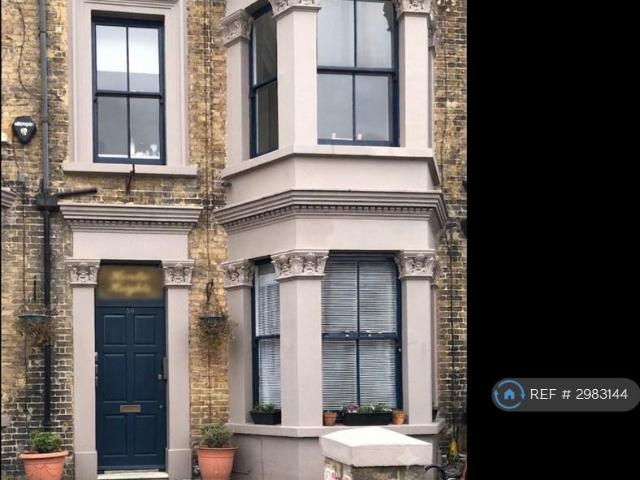 Flat for rent in Cliftonville West, Acol