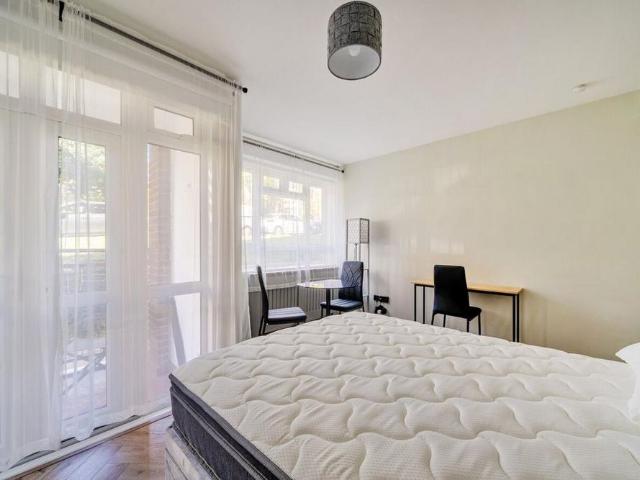 Apartment for rent in Wimbledon Park Estate, Greater London