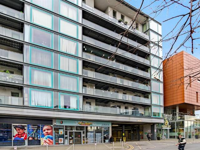 Flat for rent in Hayes, Greater London
