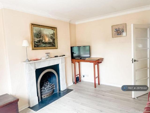 Apartment for rent in Norbiton, Greater London
