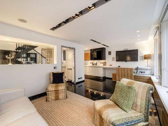 Apartment for rent in St. James's, Victoria
