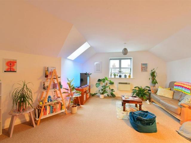 Apartment for rent in Foss Islands, High Field