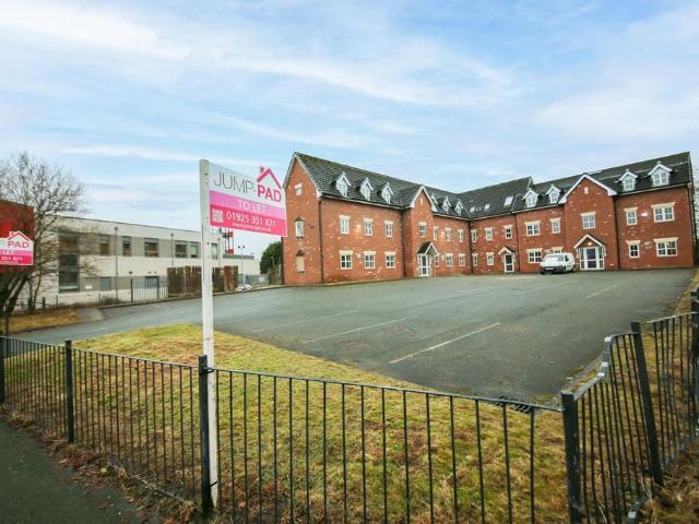 Flat for rent in Wargrave, Earlestown