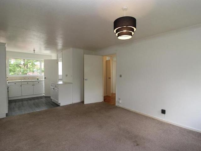 Apartment for rent in Fullers Slade, Galley Hill
