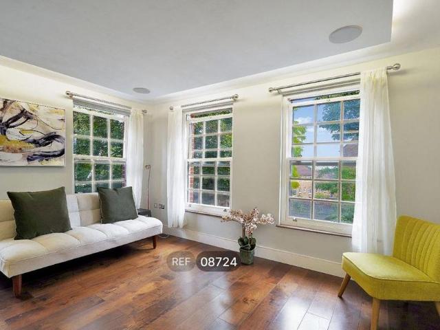 Apartment for rent in London Borough of Lambeth, Greater London