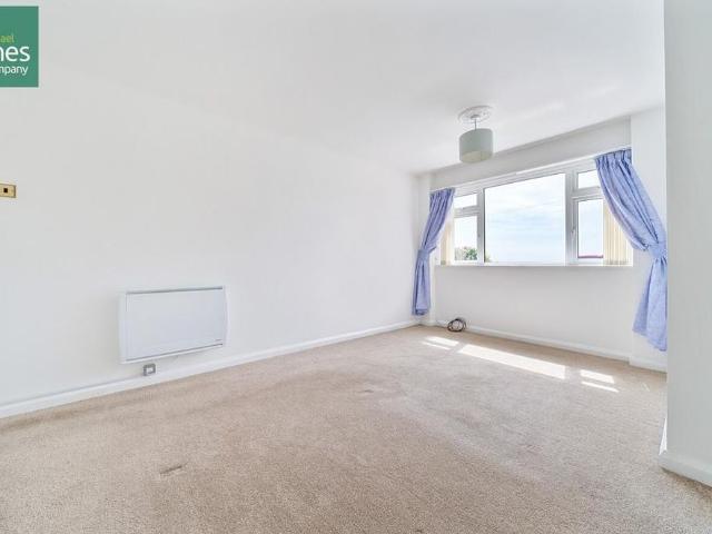 Apartment for rent in Lancing, Adur