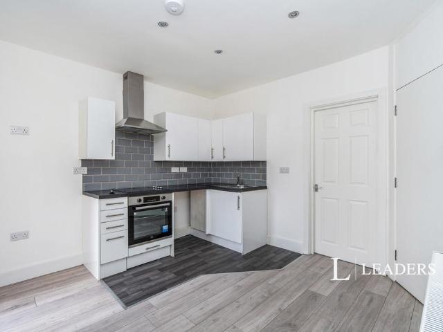 Flat for rent in Shirley Park, City Of Southampton