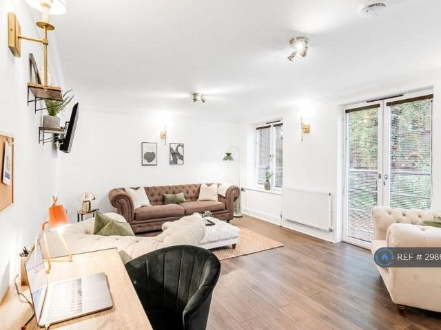 Apartment for rent in Heigham Grove, East Bank