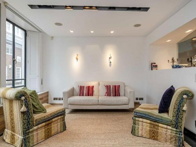 Apartment for rent in St. James's, Victoria