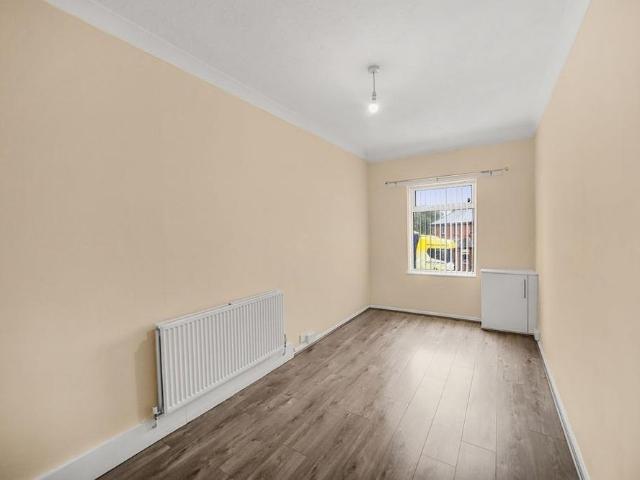 Apartment for rent in St Helens