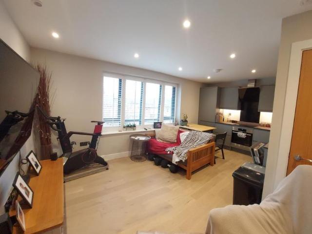 Apartment for rent in Catteshall, Fole