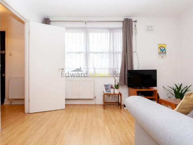 Apartment for rent in West Hackney, Greater London
