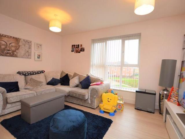 Apartment for rent in Stanwell, Spelthorne