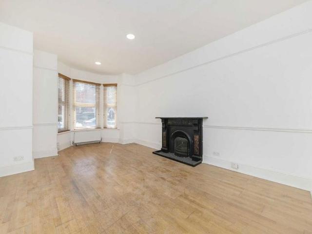 Apartment for rent in London Borough of Lambeth, Greater London