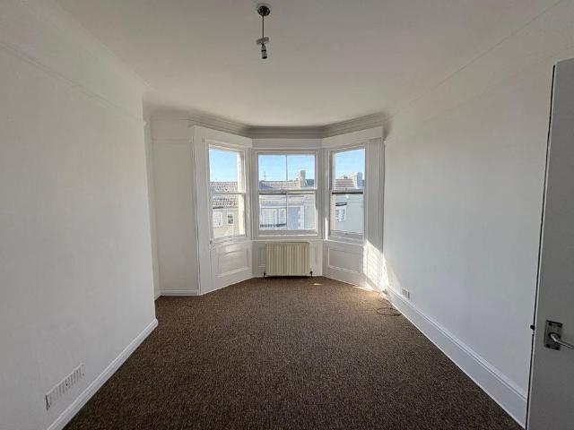 Apartment for rent in Queen's Park, Brighton