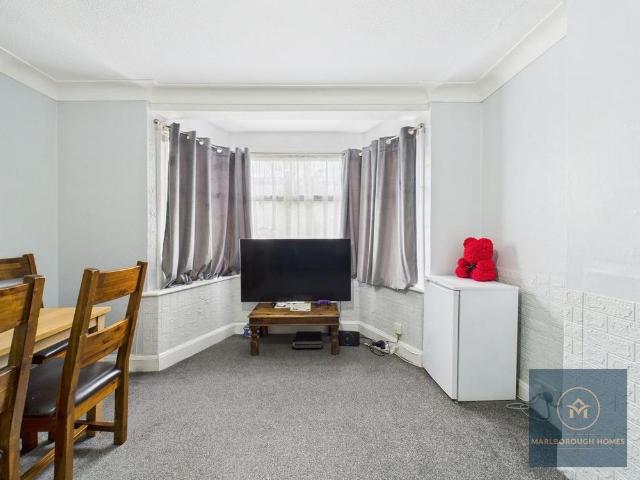 Apartment for rent in South Woodford, Greater London