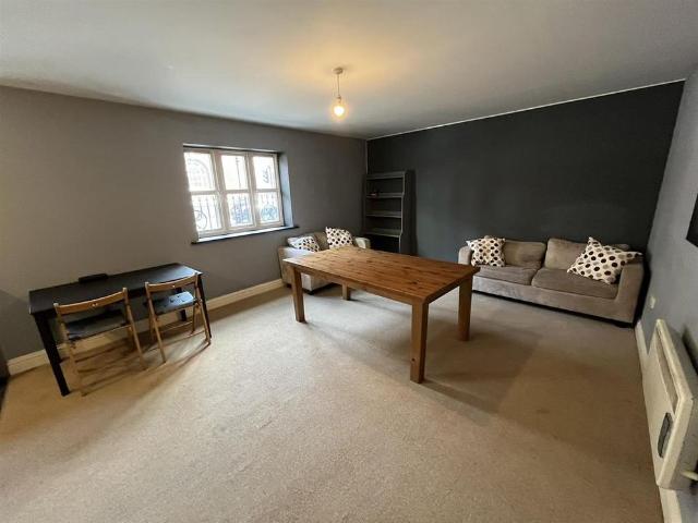 Apartment for rent in Elmfield, Leicestershire