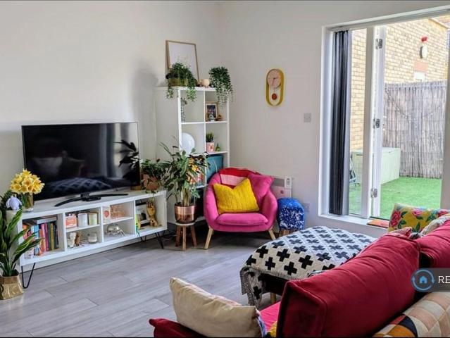 Flat for rent in Summerstown, Isle Of Man