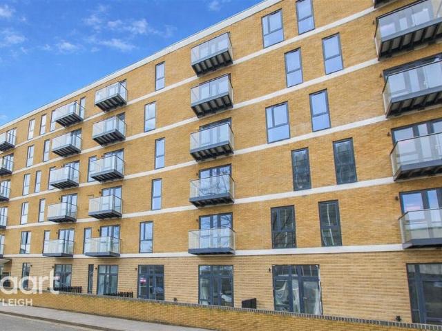 Flat for rent in Alton Barnes, Essex