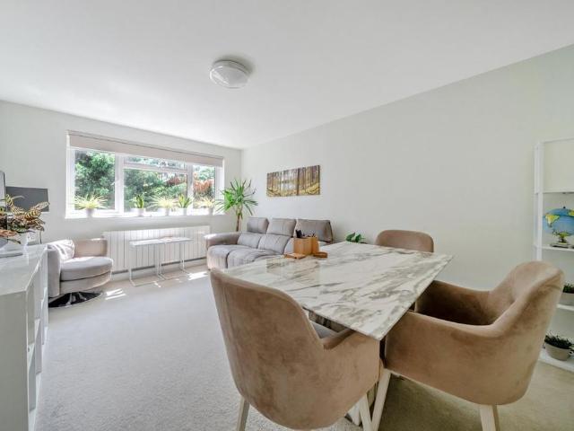Apartment for rent in London Borough of Hounslow, Greater London