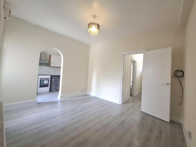 Apartment for rent in Ponders End, Greater London