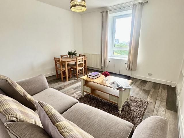 Apartment for rent in Law, Scotland