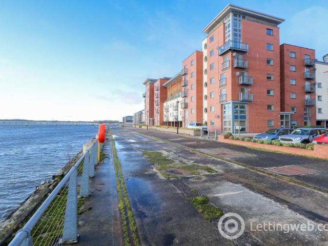 Apartment for rent in City Quay, Scotland