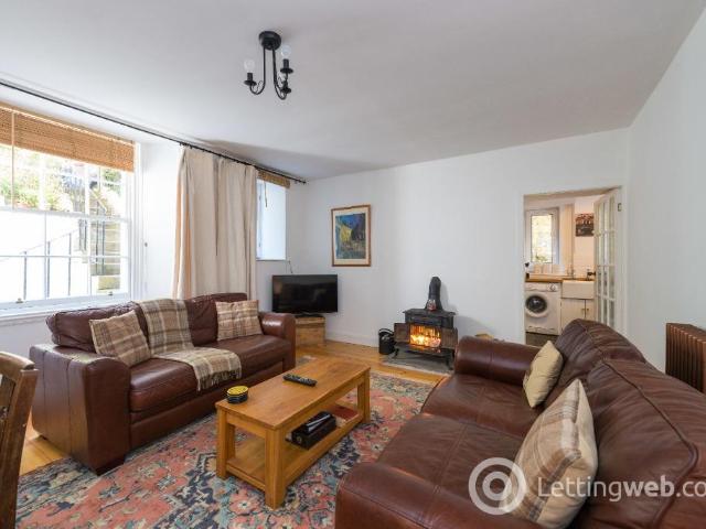 Apartment for rent in Trinity, Scotland
