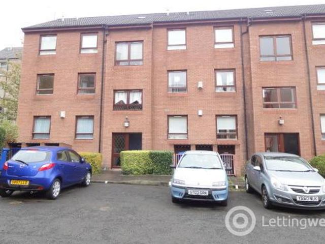 Apartment for rent in Castlehead, Glenburn