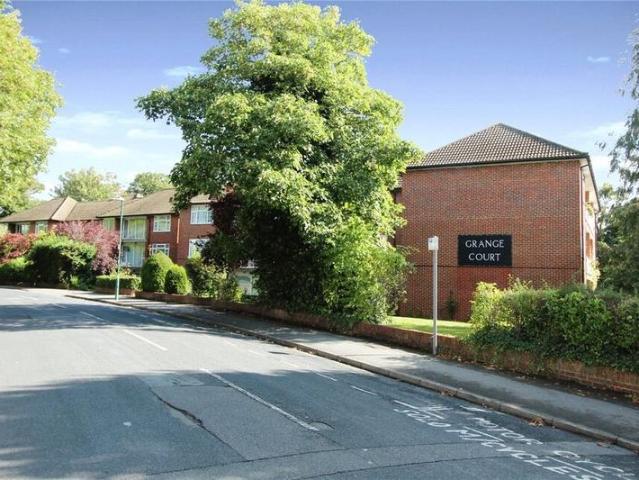Apartment for rent in Sutton