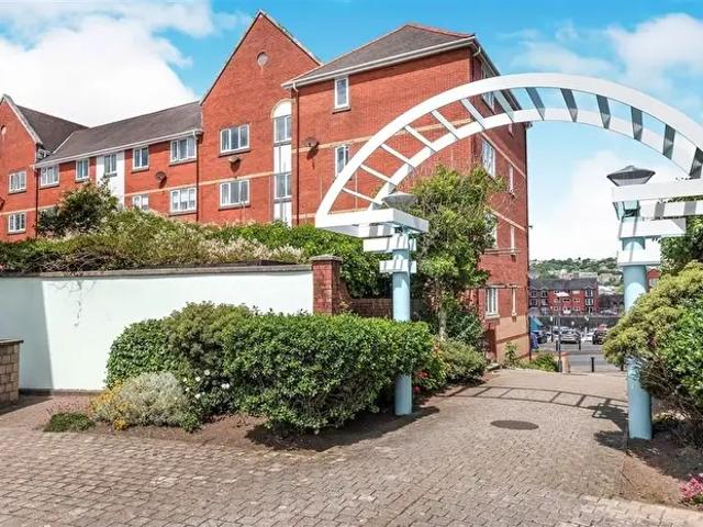 Apartment for rent in Nangreaves, Wales
