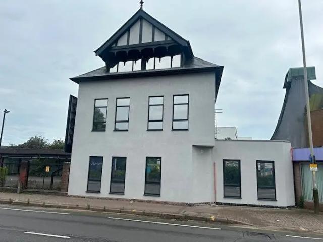 Apartment for rent in Spinney Hills, Old Wharf
